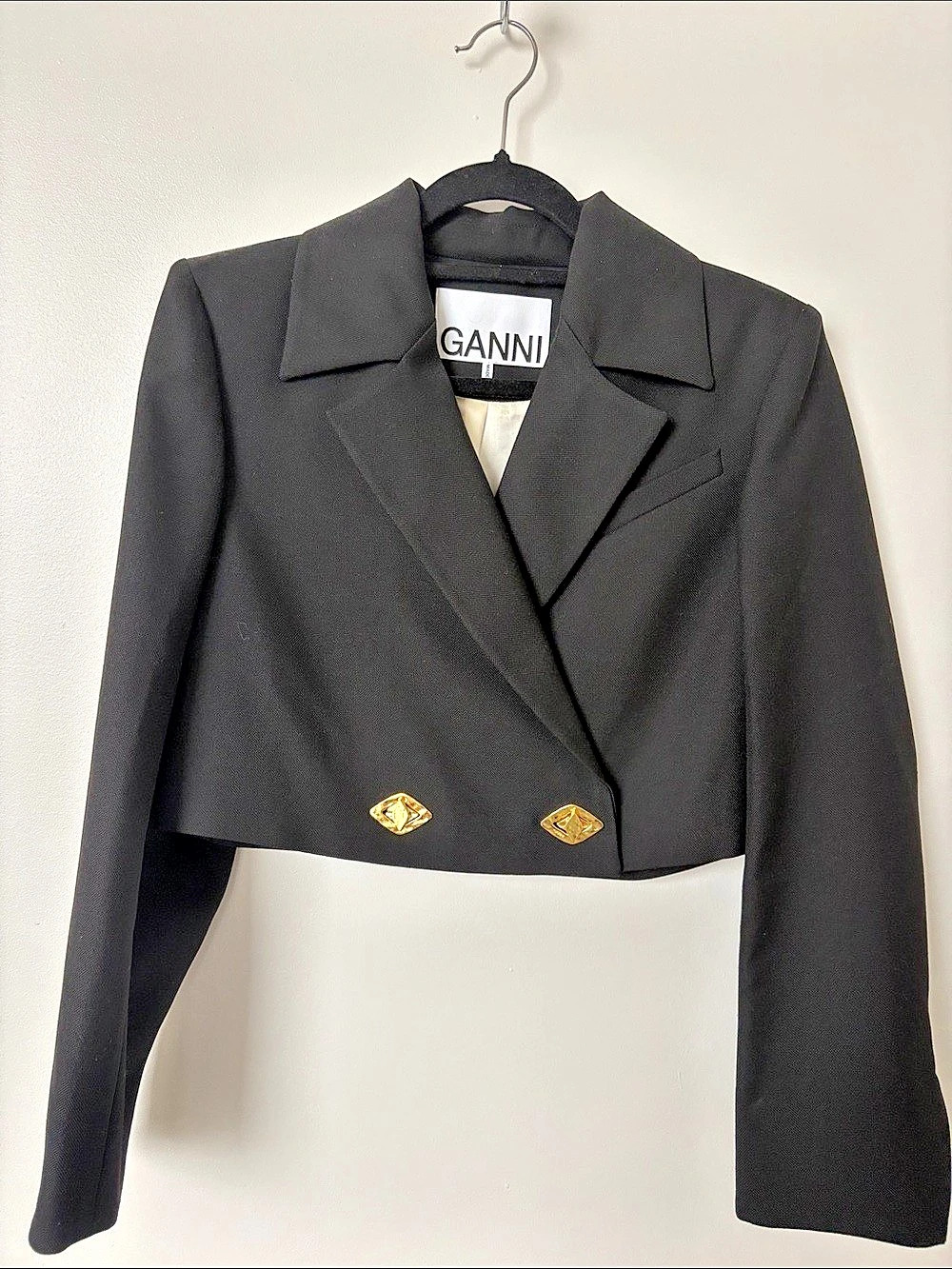 GANNI Cropped Blazer in black with gold hardware